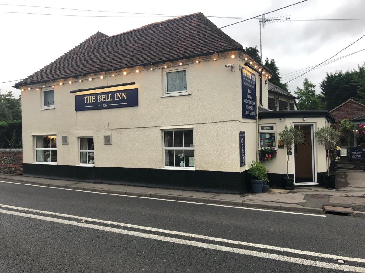 The Bell Inn Солсбери Экстерьер фото